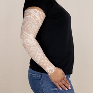 Daisy Tan kompressionsærme fra LympheDIVAs