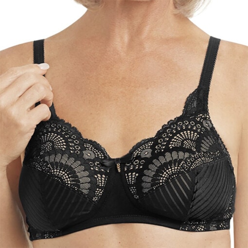 Lækker og feminin Karolina BH med lomme - sort