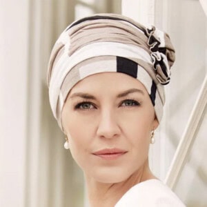 Lotus turban i designet Squares and Angles