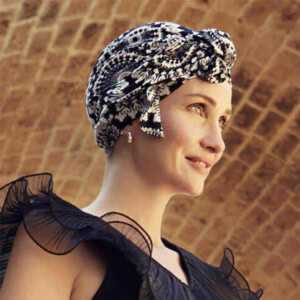 Beatrice tørklæde i designet Round n Round - fra Christine Headwear