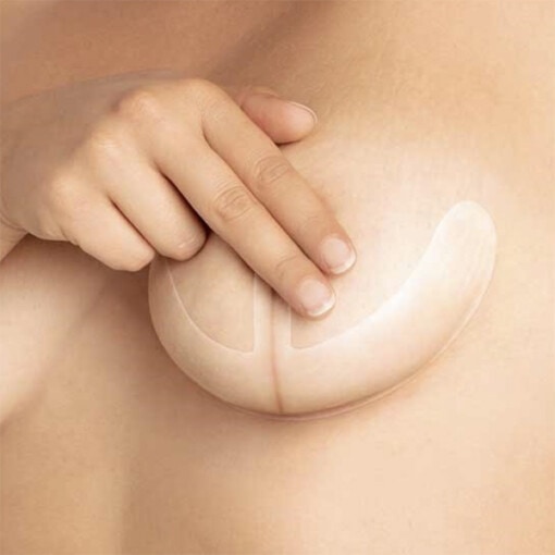 Ankerformet Curascar silikoneplaster fra Amoena