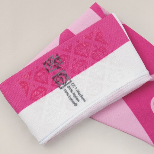 Diva Diamond bånd holder dit LympheDIVAs ærme oppe på armen