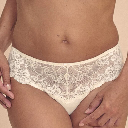 Floria trusser med fine blonde-detaljer fra Amoena