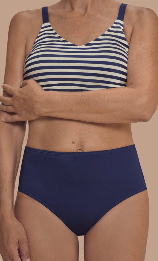 Cassoria tankinitop og matchende bikinitrusser